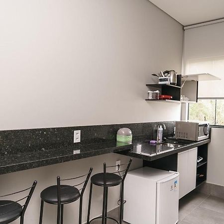 Апартаменти Apartamento Com Cozinha Privativa Фос-ду-Іґуасу Екстер'єр фото